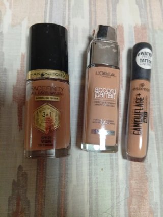 Essence Camouflage+ Matte Concealer