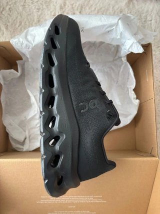 On Running Talla 41 Negro/Gris