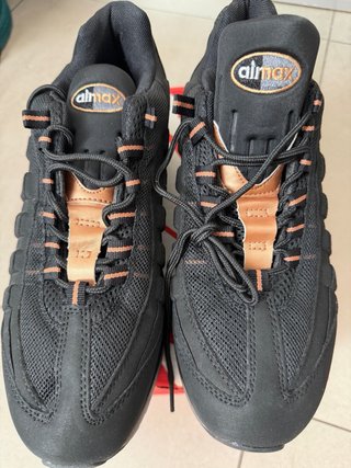 Zapatillas Nike Air Max Talla 45 Negro/Dorado