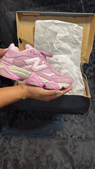 New Balance 9060 Rosa