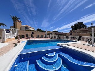 Chalet en alquiler en La Siesta - El Salado - Torreta en Torrevieja
