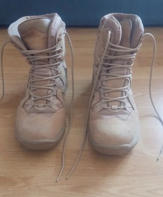 Botas de montaña talla 44 como nuevas
