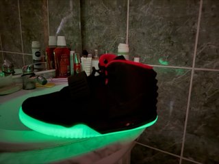 Nike Yeezy Solar Red sin caja