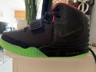 Nike Yeezy Solar Red sin caja