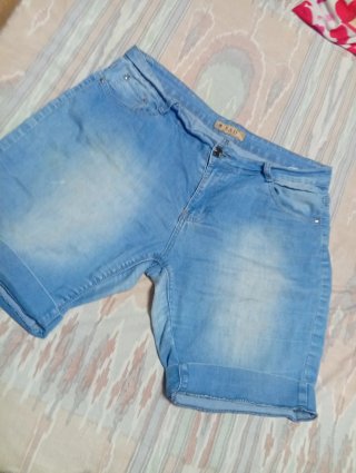 Pantalón corto vaquero hombre