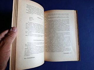 TAXIDERMIA. Entomología y Herbarios. 1952.