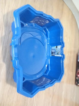 Lanzadores Beyblade y Pista