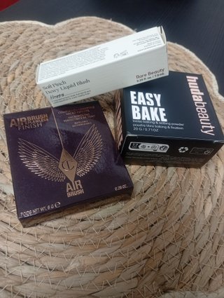 Lote 3 Maquillaje Charlotte Tilbury, Huda, Rare