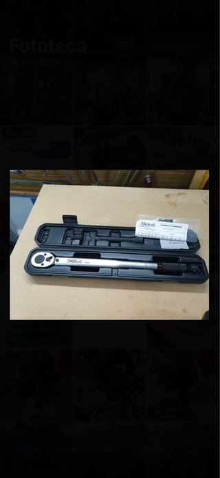 Llave dinamométrica TACKLIFE HTW2A