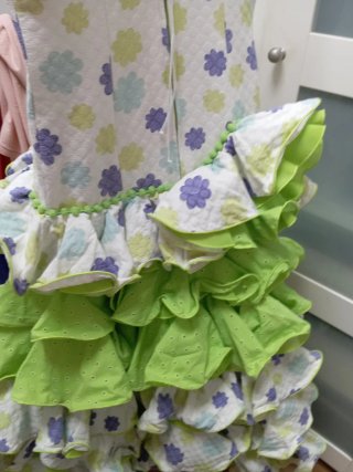 Traje Flamenca Niña Flores Moradas y Verdes