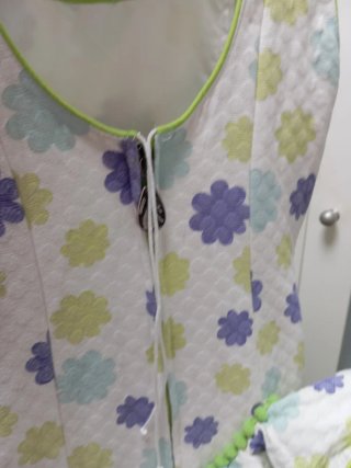 Traje Flamenca Niña Flores Moradas y Verdes