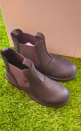 Botines Geox Shayla cuero vuelto Talla 33