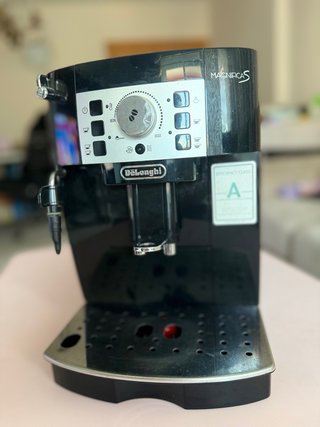 Cafetera DeLonghi Magnifica S Negra