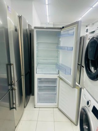 Nevera marca Beko gris 6 meses garantía
