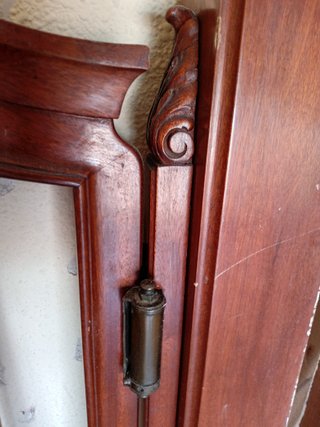 Hojas de puerta abatible antigua de madera maciza