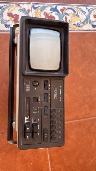 Radio Vintage Grundig Triumph 580 TRC