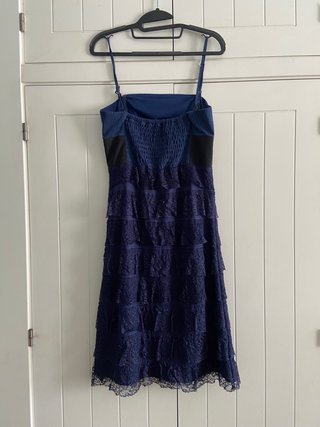 Vestido de tirantes con encaje