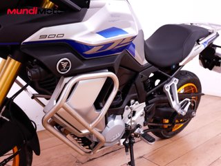 VOGE 900 DSX