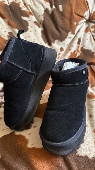 Botas UGG pelo negras talla 39 piel