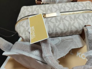Bolso Michael Kors blanco y marrón
