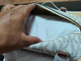 Bolso Michael Kors blanco y marrón