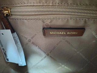 Bolso Michael Kors blanco y marrón