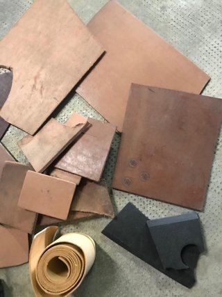 Trozos de cuero para zapateros