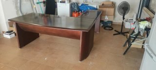 Mesa de despacho en L, madera maciza