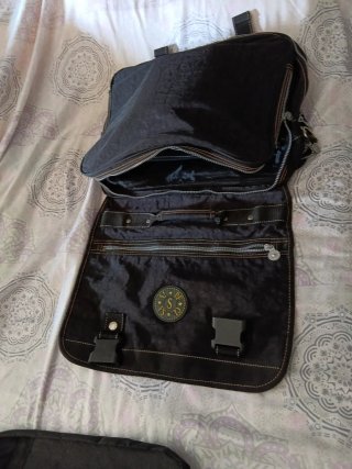 Bolso Negro y Verde Militar