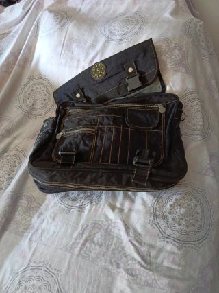 Bolso Negro y Verde Militar
