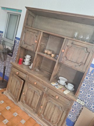 Mueble de salón antiguo de madera