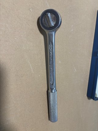 Llave de tocle con juego de vasos