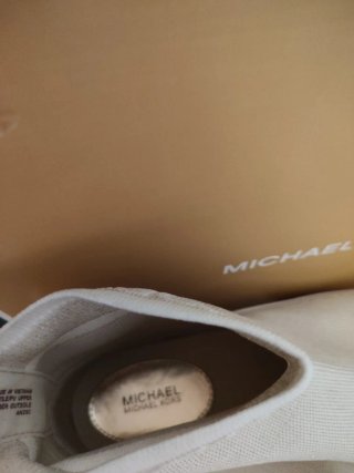Botas deportivas Michael Kors beige y oro
