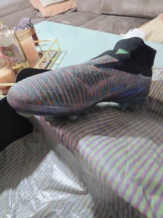 Botas de fútbol Nike multicolor talla