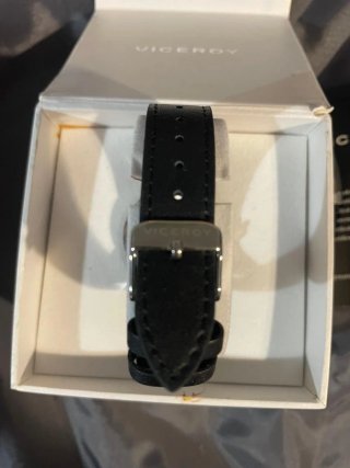 Reloj Viceroy Negro y  Pulsera de cuero