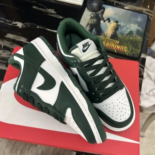 Nike Dunk Low Verde y Blanco Talla 39