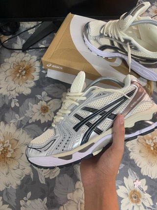 Zapatillas Asics Gel Kayano 14 Beige/Plata