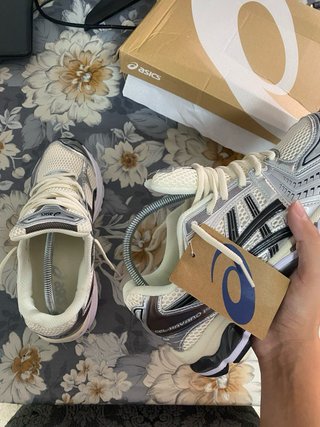 Zapatillas Asics Gel Kayano 14 Beige/Plata