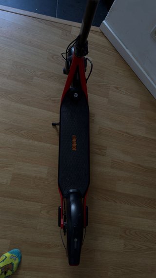 Patinete Eléctrico Ninebot Rojo, NO HOMOLOGADO