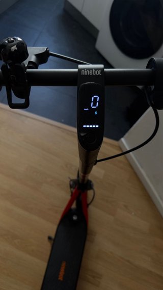 Patinete Eléctrico Ninebot Rojo, NO HOMOLOGADO