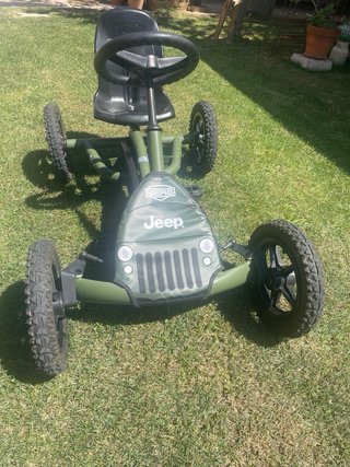Kart a pedales Jeep Berg