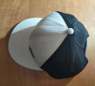 Gorra Nike True Blanca y Negra
