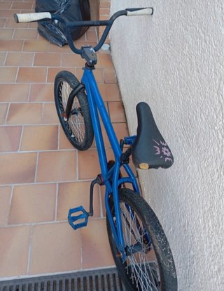 Bicicleta BMX azul