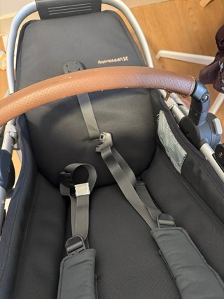 UPPAbaby CRUZ V2 + capazo + saco invierno + funda