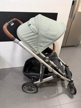 UPPAbaby CRUZ V2 + capazo + saco invierno + funda