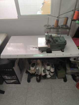 Remalladora industrial Yamato DCZ-521 con mesa