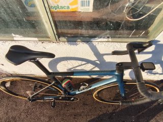 Bicicleta Isaac Montada en 105 Electrónico