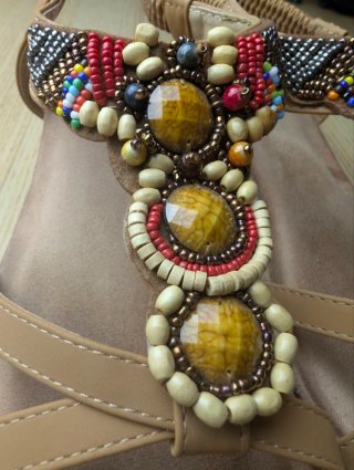 Sandalias Boho Beige y Multicolor