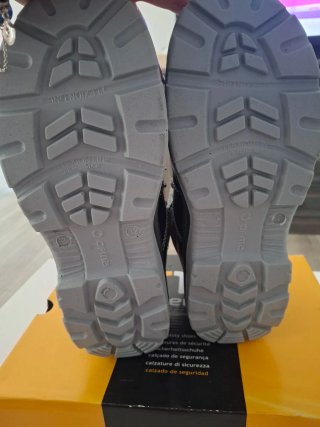 Botas de seguridad Mendi 100% sin metal