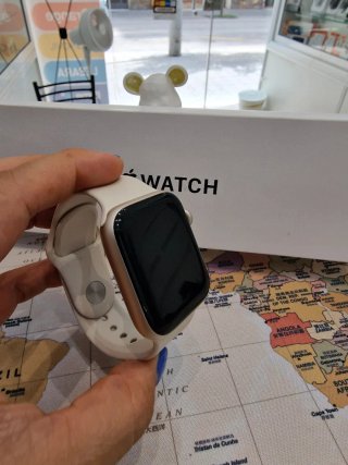 Apple Watch SE 3 44mm Starlight